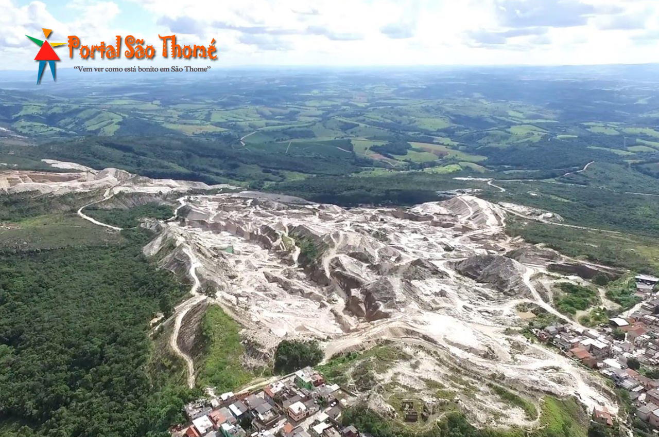 Vista Aérea da Extração de Pedras São Thomé