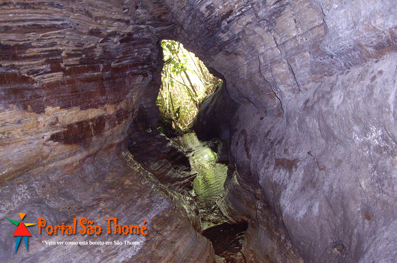 Saída da Gruta do Sobradinho em São Thomé das Letras